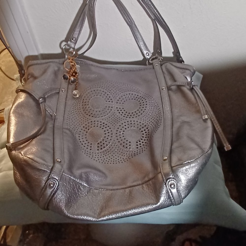 Metallic Coach Poppy
